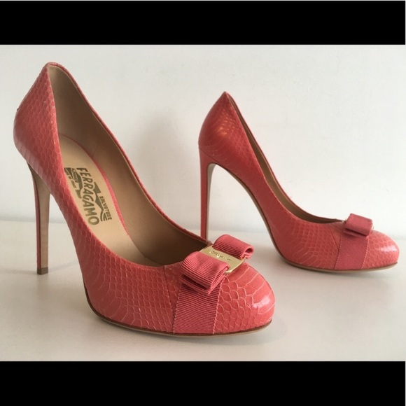 SALVATORE FERRAGAMO RILLY PINK SNAKESKIN PUMPS 9.5 - Picture 8 of 8